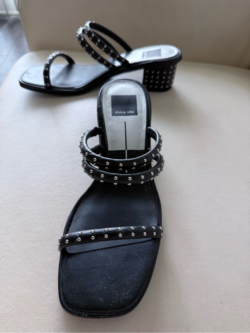 Dolce Vita Black Studded Double-Strap Sandal   Size 8.5